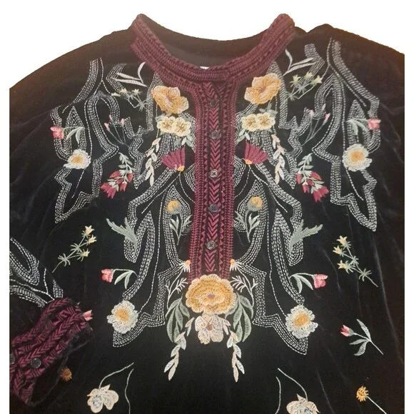 Biya Johnny Was Tunic Top Velvet Embroidered Silk Rayon Black Floral Boho Chic M - Picture 2 of 9